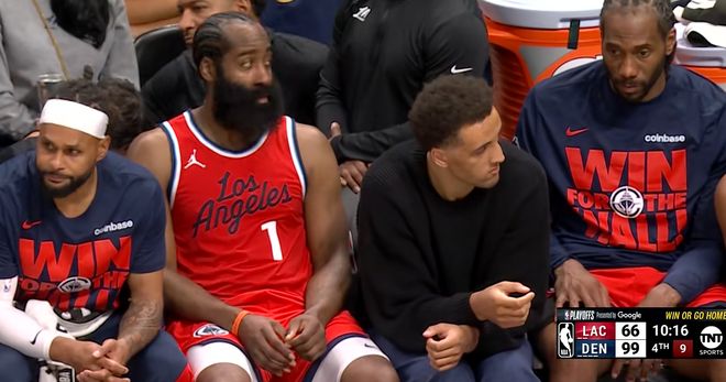 海报羞辱哈登!他不是不行只是直接怕了瓦力棋牌游戏35分钟只进2球!美媒做(图2) 海报羞辱哈登!他不是不行只是直接怕了瓦力棋牌游戏35分钟只进2球!美媒做(图2)